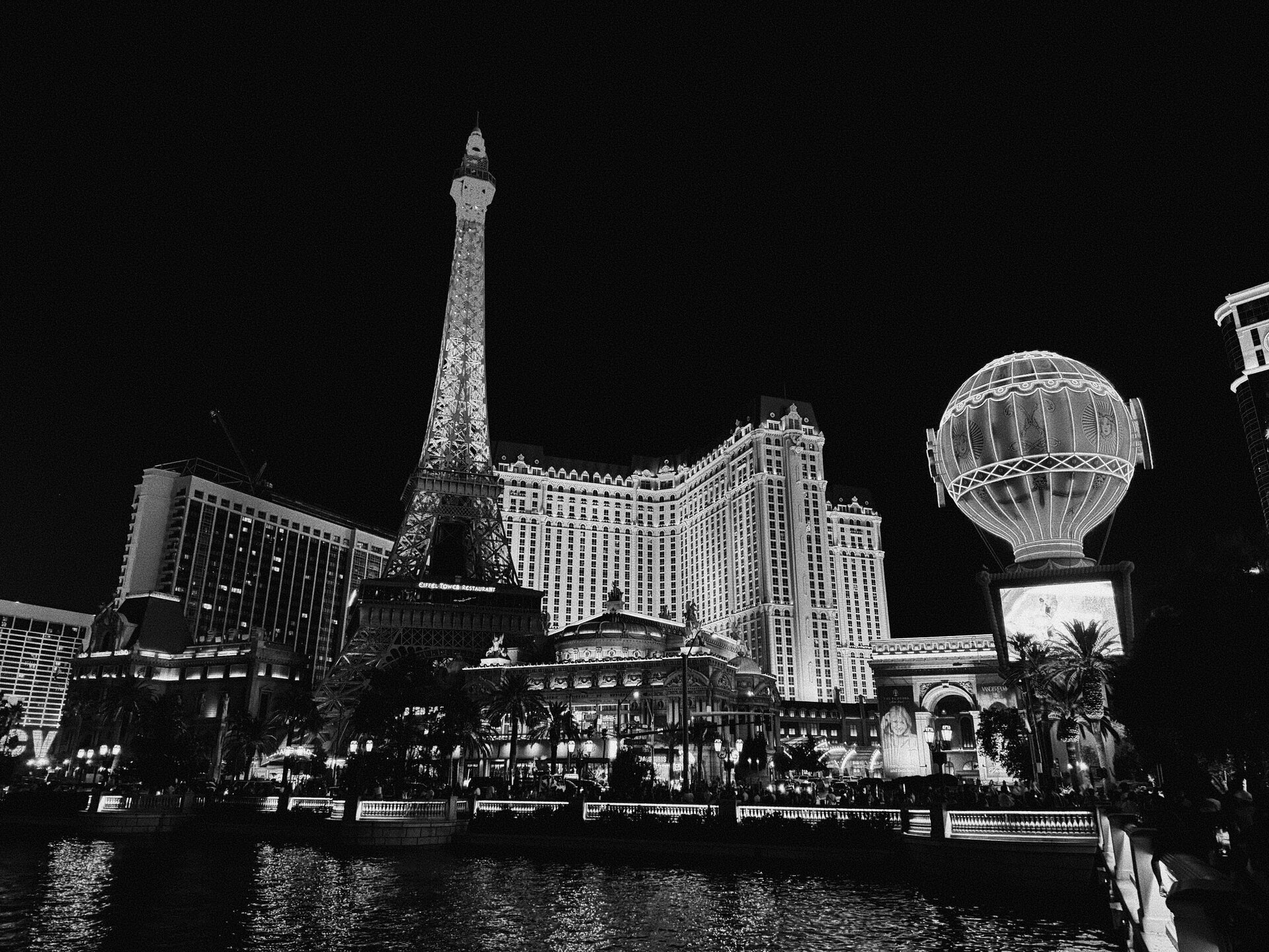 Sat, 14 Feb 2026 23:52:42 +0100