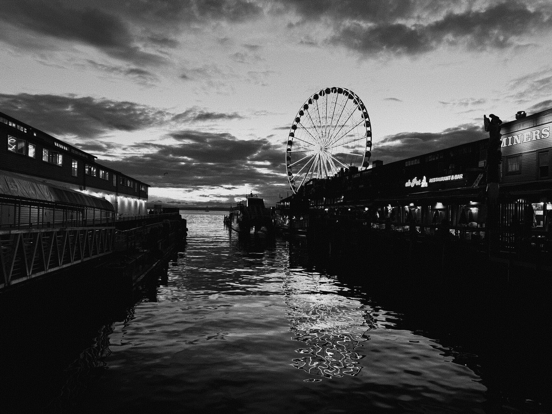 Sat, 14 Feb 2026 23:54:31 +0100